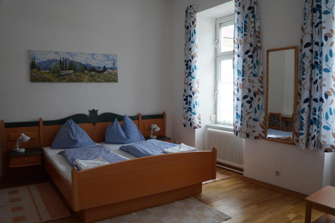 Luise Wehrenfennig & Haus Eva Hotel Бад Гойзерн Стая снимка